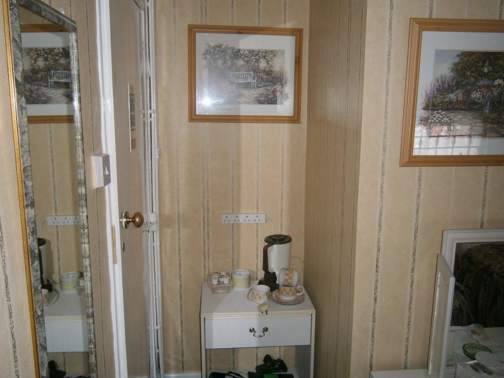 Guesthouse The Royale Hotel ブラックプール エクステリア 写真